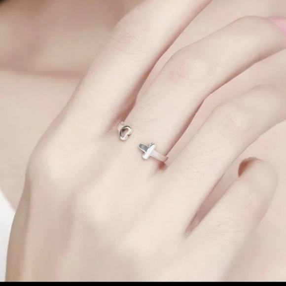 Sterling Silver Cross Ring - Picture 2 of 3
